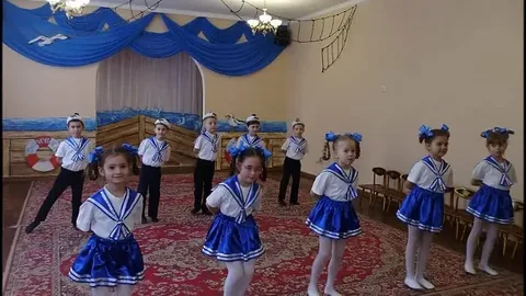 Танец без бескозырки: история и характер неповторимого движения